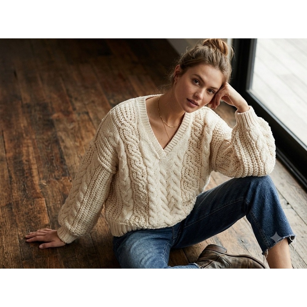 POL Cable Knit V-Neck Oversized Sweater Off White Cream Large YST585